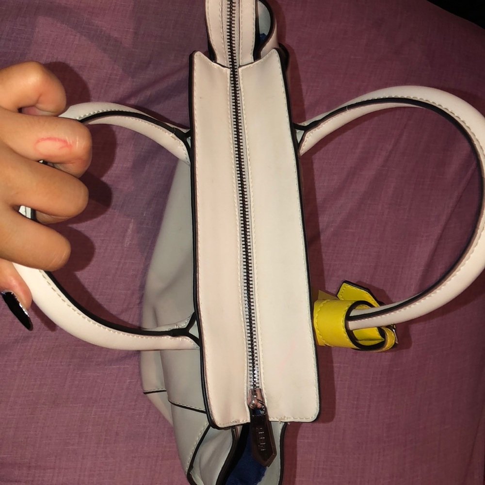White Reed purse - Picture 7 of 7